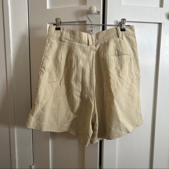 SCOUT Goods the Shorts - Khaki Tencel Sz 6 - Picture 3 of 6